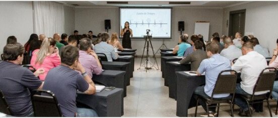 Plateia em treinamento da CTE